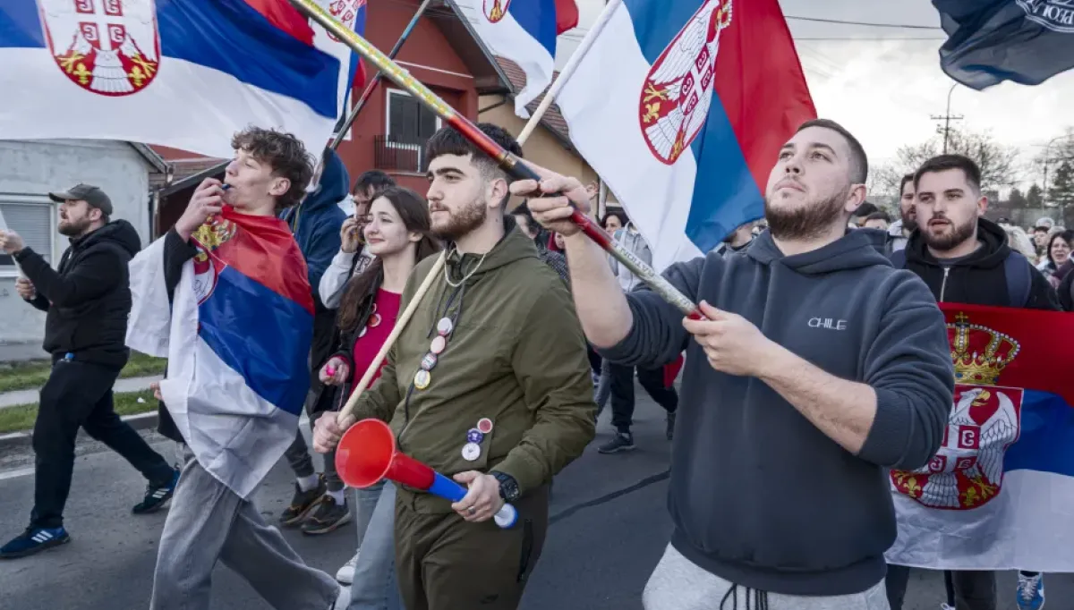Politieaanwezigheid tijdens een demonstratie in Kula,